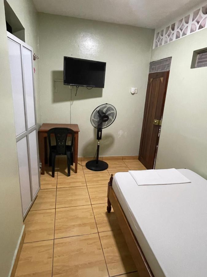 Alojamiento Tahuari Iquitos Exterior photo